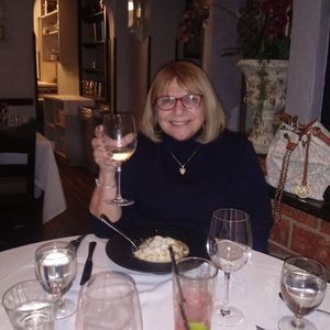 Meet your Posher, Joyce